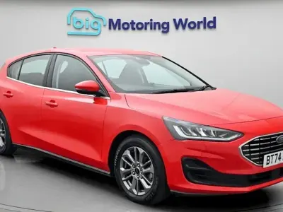 Used Ford Focus Titanium 125 HP (91 kW) 2024 Red Hatchback