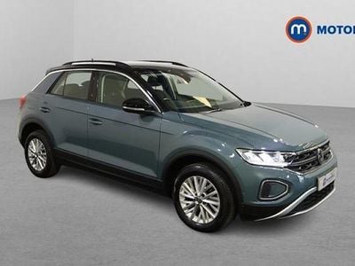 Usado VW T-Roc Life 110 HP (80 kW) 2023 Azul SUV