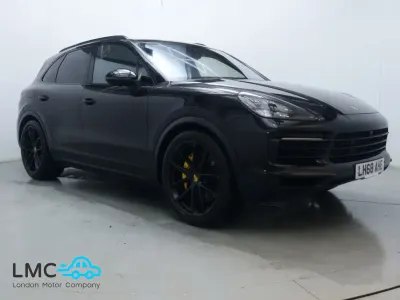 Usado Porsche Cayenne 440 CV (323 kW) 2018 Negro SUV
