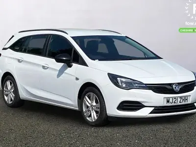 Used Vauxhall Astra Business Edition 131 HP (96 kW) 2021 White Estate