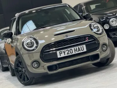 Używany Mini Cooper S Exclusive 192 KM (141 kW) 2020 Szary Hatchback