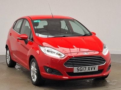 Used Ford Fiesta Zetec 82 HP (60 kW) 2017 Red Hatchback
