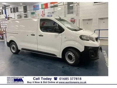 Used Peugeot Expert 120 HP (88 kW) 2020 White Van
