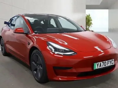 Usado Tesla Model 3 Standard Range Plus 239 kW (325 HP) 2020 Sedan
