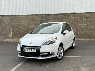 Used Renault Scénic III Dynamique 110 HP (80 kW) 2012 White MPV