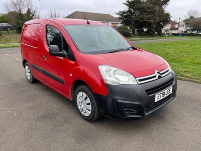 Used Citroën Berlingo 75 HP (55 kW) 2018 Red MPV