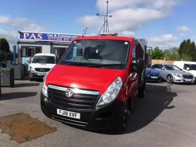 Used Vauxhall Movano 130 HP (95 kW) 2018 Red MPV
