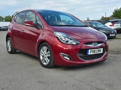Used Hyundai ix20 Style 123 HP (90 kW) 2011 Red Hatchback