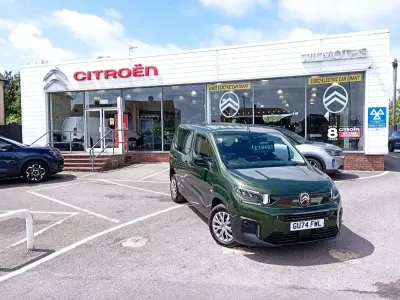 Used Citroën e-Berlingo PureTech 108 HP (79 kW) 2024 Green