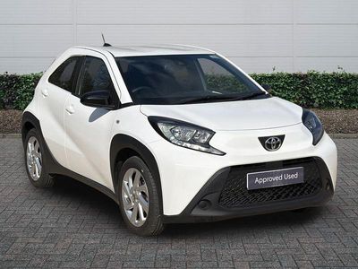 Used Toyota Aygo X PURE 72 HP (52 kW) 2024 White SUV