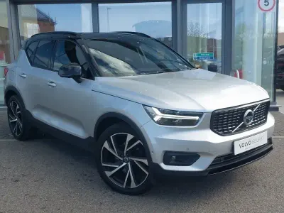 Usado Volvo XC40 190 HP (139 kW) 2018 Prateado SUV