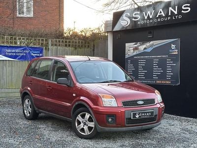 Red Used 2009 Ford Fusion Zetec Hatchback | £2,295 (Fair price)
