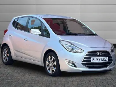 Used Hyundai ix20 SE 89 HP (65 kW) 2016 Silver Hatchback
