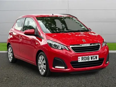 Begagnad Peugeot 108 Active 2018 Röd Halvkombi