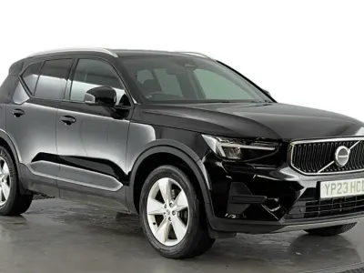 Usado Volvo XC40 Core 163 HP (119 kW) 2023 Preto SUV