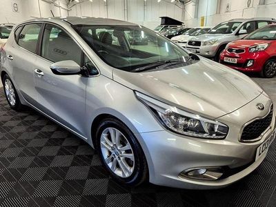 Usado Kia Ceed 2013 Prateado Citadino
