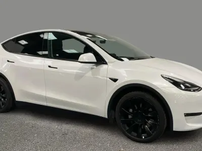 Used Tesla Model Y Long Range AWD 282 kW (384 HP) 2023 White SUV
