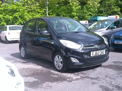Usado Hyundai i10 Active 86 HP (63 kW) 2012 Preto Citadino