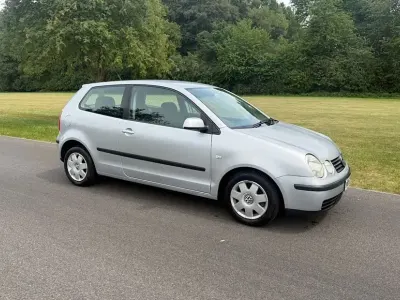 Used VW Polo SE 65 HP (47 kW) 2002 Silver Hatchback