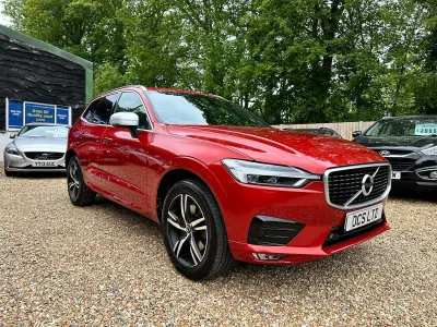 Used Volvo XC60 R-Design 190 HP (139 kW) 2017 Red SUV