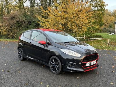 Black Used 2015 Ford Fiesta Zetec Hatchback | £5,499 (Fair price)