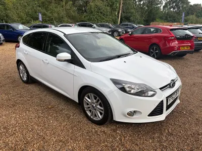 Used Ford Focus Titanium 115 HP (84 kW) 2012 White Hatchback