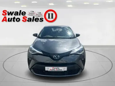 Used Toyota C-HR 122 HP (89 kW) 2019 Grey SUV