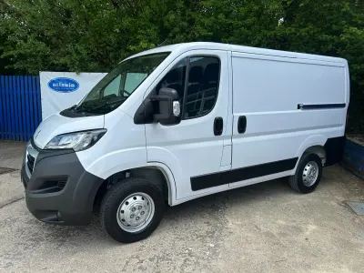 Second-hand Peugeot Boxer Premium 120 CP (88 kW) 2023 Alb Van