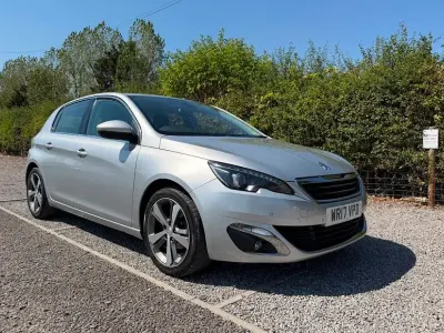 Used Peugeot 308 Allure 110 HP (80 kW) 2017 Silver Hatchback