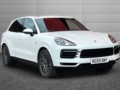 Used Porsche Cayenne 462 HP (339 kW) 2019 White SUV