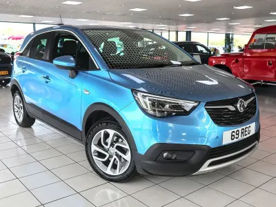 Used Vauxhall Crossland X Business Edition 102 HP (75 kW) 2019 Persian blue SUV