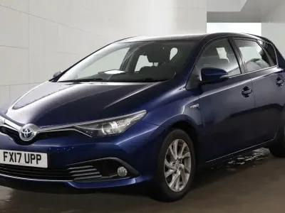 Used Toyota Auris Hybrid