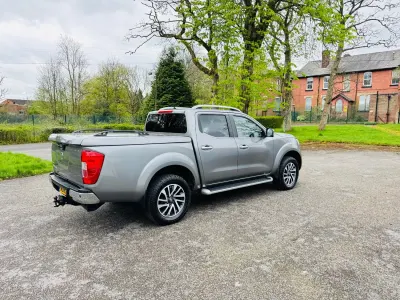 Usado Nissan Navara Tekna 190 HP (139 kW) 2016 Cinzento Pickup