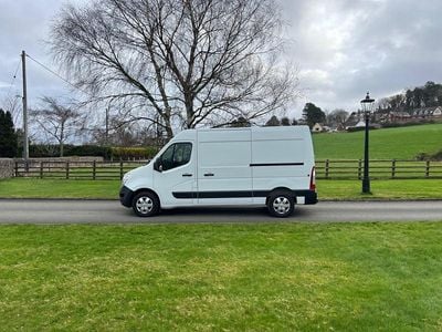 Used Nissan Interstar Tekna 150 HP (110 kW) 2023 White Van