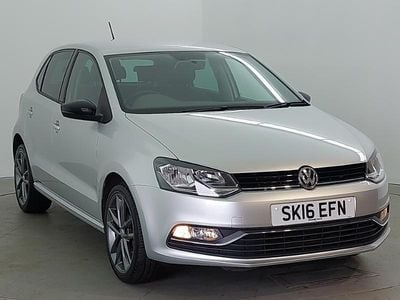 Used VW Polo Design 90 HP (66 kW) 2016 Silver Hatchback