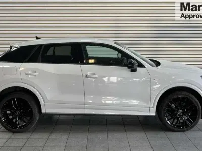 Usado Audi Q2 Black Edition 116 CV (85 kW) 2020 Blanco SUV