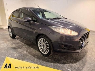 Used Ford Fiesta Titanium 125 HP (91 kW) 2013 Grey Hatchback