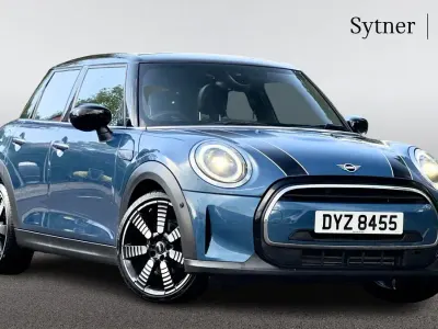 Used Mini Cooper Exclusive 134 HP (98 kW) 2023 Blue Hatchback