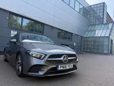 Begagnad Mercedes A200 AMG Line Premium 2018 Grå Halvkombi