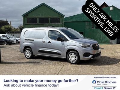 Second-hand Vauxhall Combo Sportive 100 CP (73 kW) 2022 Gri Monovolum