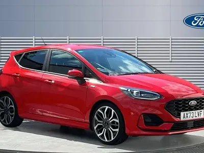 Używany Ford Fiesta ST-Line X 125 KM (91 kW) 2024 Czerwony Hatchback