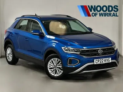 Usado VW T-Roc Life 110 CV (80 kW) 2022 Azul SUV
