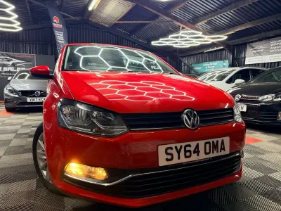 Used VW Polo SE 75 HP (55 kW) 2014 Red Hatchback