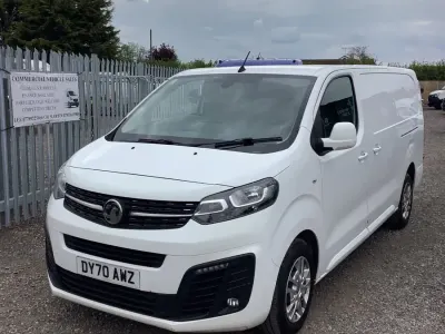 Usado Vauxhall Vivaro Sportive 100 HP (73 kW) 2020 Branco Monovolume
