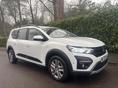 Second-hand Dacia Jogger Comfort 110 CP (80 kW) 2022 Alb Monovolum