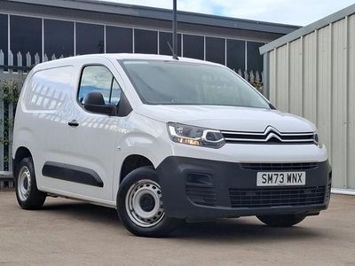 Used Citroën Berlingo 100 HP (73 kW) 2023 White MPV