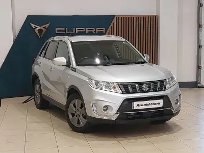 Używany Suzuki Vitara SZ-T 140 KM (102 kW) 2019 Srebrny SUV
