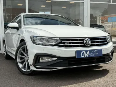 Begagnad VW Passat R-line 190 HK (139 kW) 2020 Vit Kombi