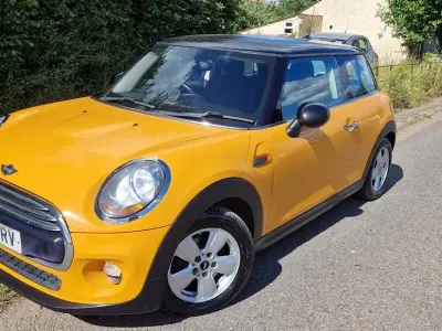 Used Mini Cooper Hatch 136 HP (100 kW) 2014 Orange Hatchback