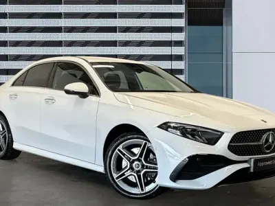 Begagnad Mercedes A250 AMG Line Premium 218 HK (160 kW) 2025 Vit Sedan